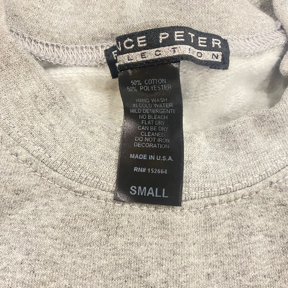 Women's Gray Sweatshirt